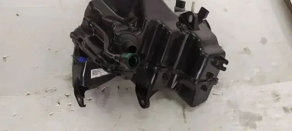 Volkswagen Caddy AdBlue liquid reservoir 2K5131877B 2K5131877C