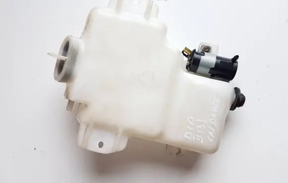 Windshield washer fluid reservoir/tank