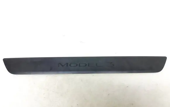 Tesla Model 3 Front sill trim cover 150476300B