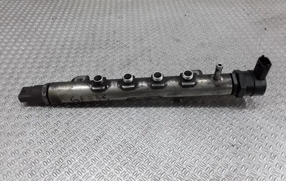 Opel Vectra C Fuel main line pipe 0445214057