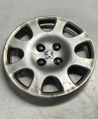 Peugeot 307 CC R15 wheel hub/cap/trim 9685795880 9685795980