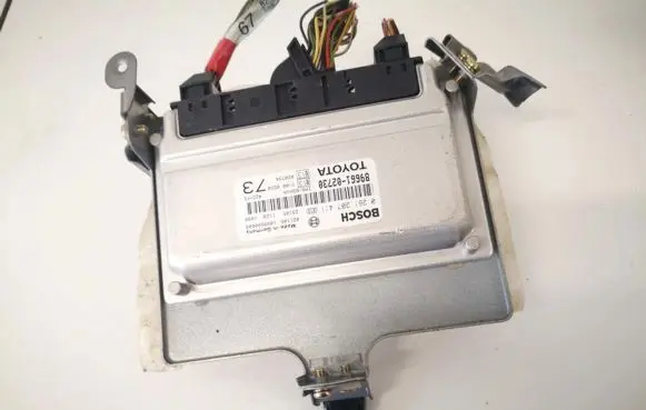 Toyota Corolla E120 E130 Engine control unit/module 8966102730 89661-02730