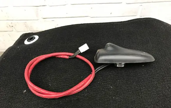 Toyota Yaris Aerial GPS antenna V309075C