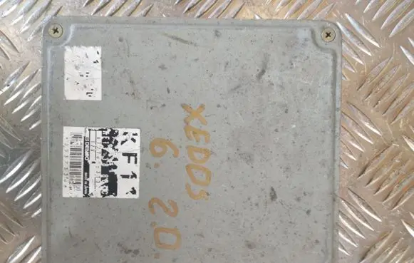Mazda Xedos 6 Engine control unit/module KF1118881C 0797003733