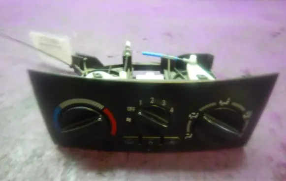 Mitsubishi Space Star Interior fan control switch MR914556