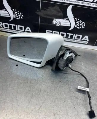 Mercedes-Benz E W212 Front door electric wing mirror A3159443