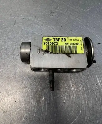 Air conditioning (A/C) expansion valve
