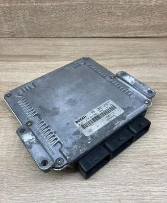 Renault Laguna II Engine control unit/module ECU 8200211711 0281010637