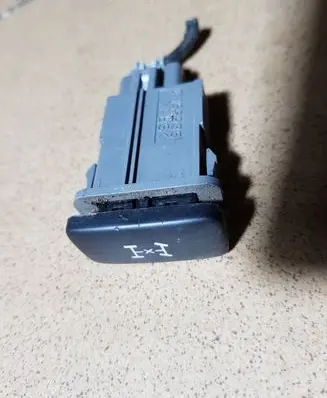 Toyota Land Cruiser (J120) Differential lock switch 