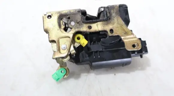 Renault Master II Front door lock