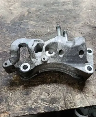 Ford Courier Engine mounting bracket ALSI9CU3FE