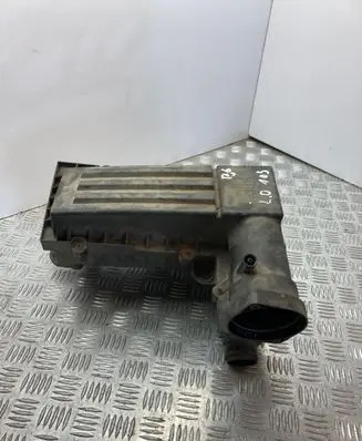 Volkswagen PASSAT B6 Air filter box 1K0129620E C351541