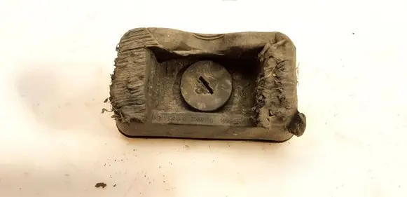 Mercedes-Benz CLS C219 Jacking socket point A2039970186