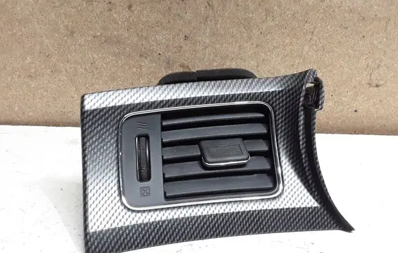 Nissan Pulsar Dashboard side air vent grill/cover trim 387613ZLIA
