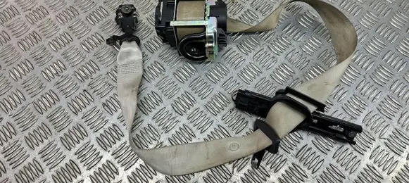 Volvo XC90 Front seatbelt 0589P10021 31675239 636198600Z