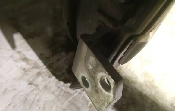 Peugeot 607 Rear door lower hinge