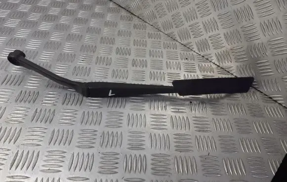 Mazda 626 Front wiper blade arm X5762