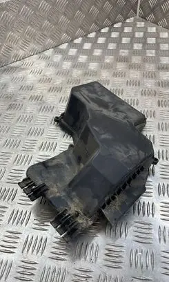 Audi A6 S6 C6 4F Fuse box cover 4F2937576