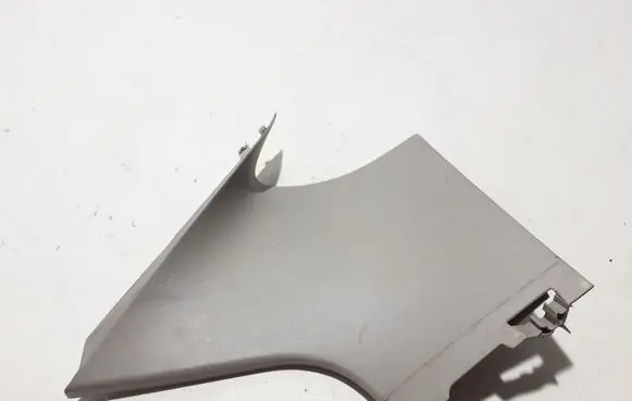 (D)pillar trim (top)