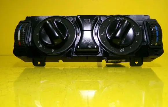 Mercedes-Benz C W202 Climate control unit 2108300285