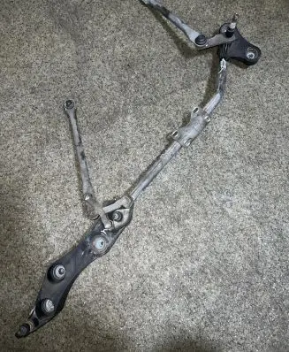 BMW 5 E60 E61 Front wiper linkage 7131164