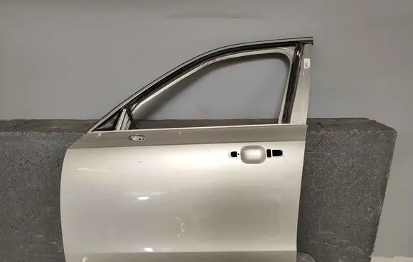 Volvo XC90 Front door 32133216 31698770 32404326