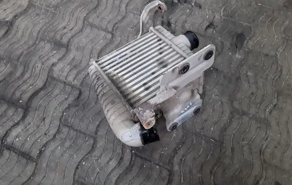 Hyundai Trajet Intercooler radiator NOCODE