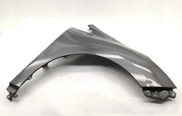 Toyota Verso-S Fender