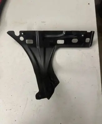 Volkswagen Caddy Fender mounting bracket 1T0821135