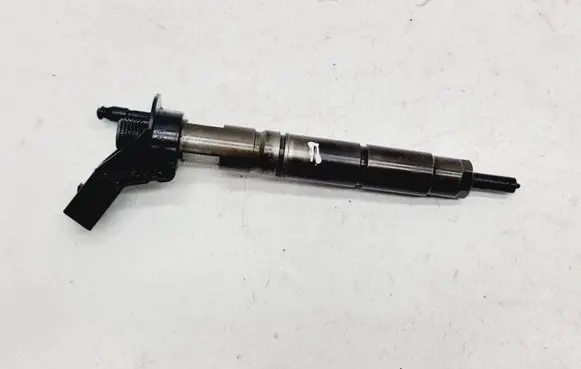 Mercedes-Benz E W211 Fuel injector A6420700487 6420700487