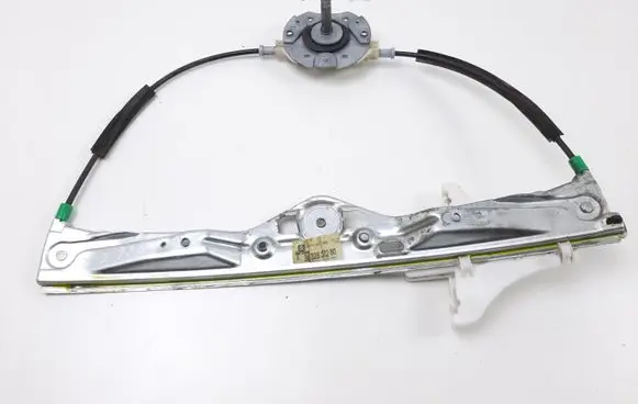 Rear door manual window regulator