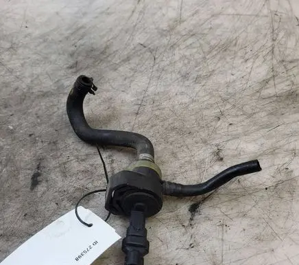 Mercedes-Benz E W212 Valve vacuum A0009975012