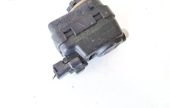 Toyota Aygo AB10 Headlight level adjustment motor 13270508