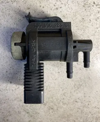 Volkswagen Phaeton Turbo solenoid valve 1J0906283C