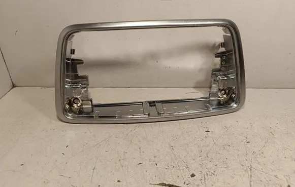Radio/GPS head unit trim