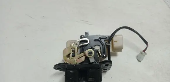 Mazda Premacy Tailgate/trunk/boot lock/catch/latch