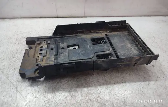 Ford Mondeo MK V Battery tray DG9310723A