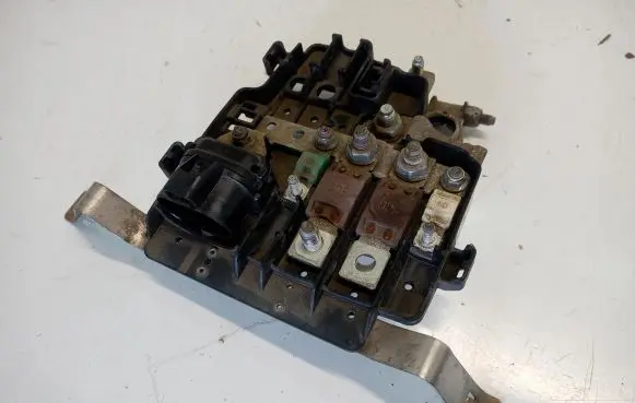 Renault Master III Battery relay fuse 241362885R