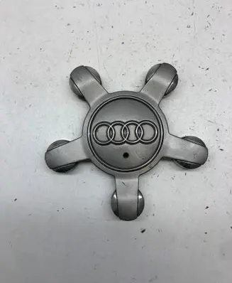 Audi A3 S3 8V Original wheel cap 8R0601165