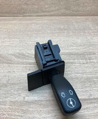 BMW 5 E39 Cruise control stalk 8373901