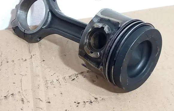 Hyundai i40 Piston