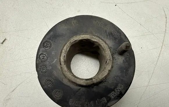 Audi Q5 SQ5 8R Rear coil spring rubber mount 8K0512297B