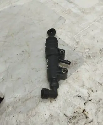 Mini One - Cooper R50 - 53 Clutch master cylinder 6758825 300190296T