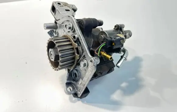 Ford Focus Fuel injection high pressure pump 9684778280