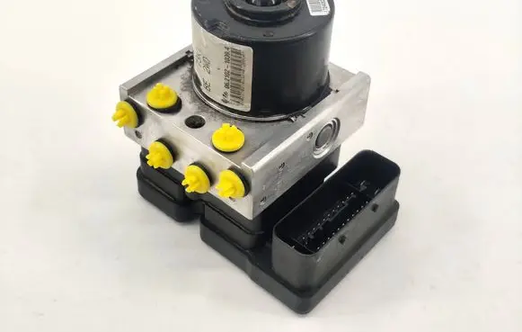 Suzuki Swift I ABS control unit/module 06210210394 06210952323 28570024013