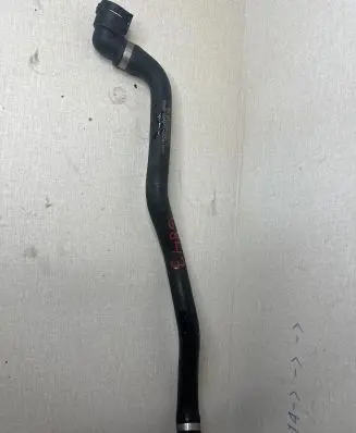 Mercedes-Benz V Class W447 Engine coolant pipe/hose a2135015900