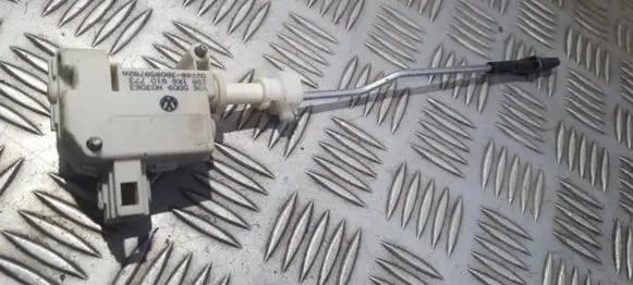 Volkswagen Golf V Central locking motor 1K6810773 3B0959782A