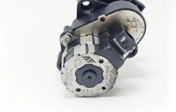 Seat Alhambra (Mk1) Air flap motor/actuator 7M0907511D
