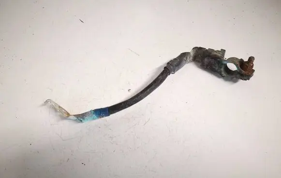 Toyota Auris 150 Positive cable (battery) 
