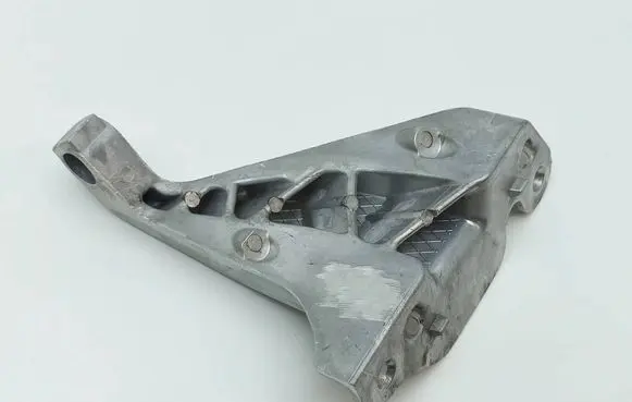 Microcar Due First Engine mounting bracket 1120013